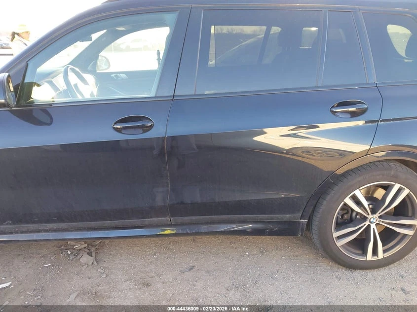 BMW X7 4.4l M50I, снимка 13 - Автомобили и джипове - 54307061