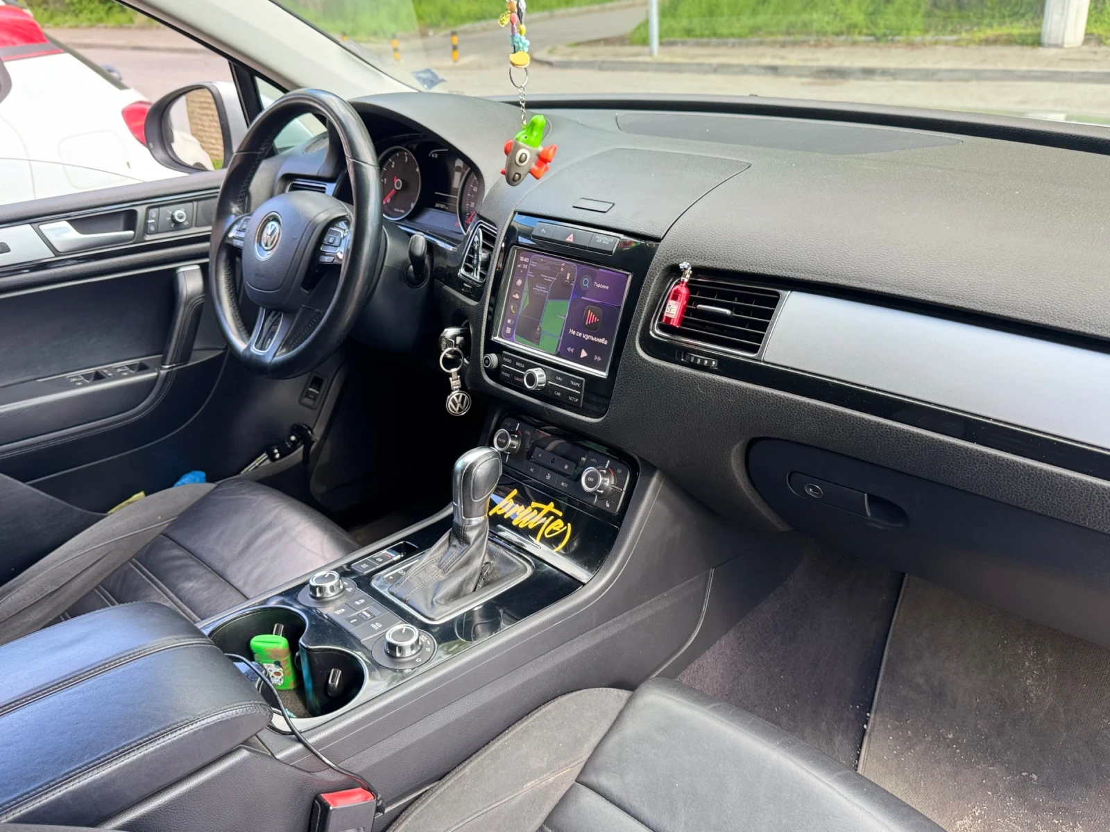 VW Touareg 3.0 tdi, снимка 10 - Автомобили и джипове - 54334766