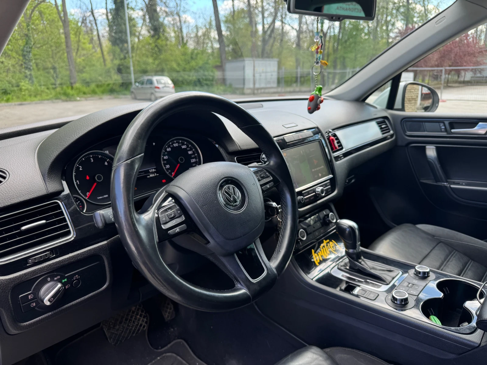 VW Touareg 3.0 tdi, снимка 6 - Автомобили и джипове - 54334766
