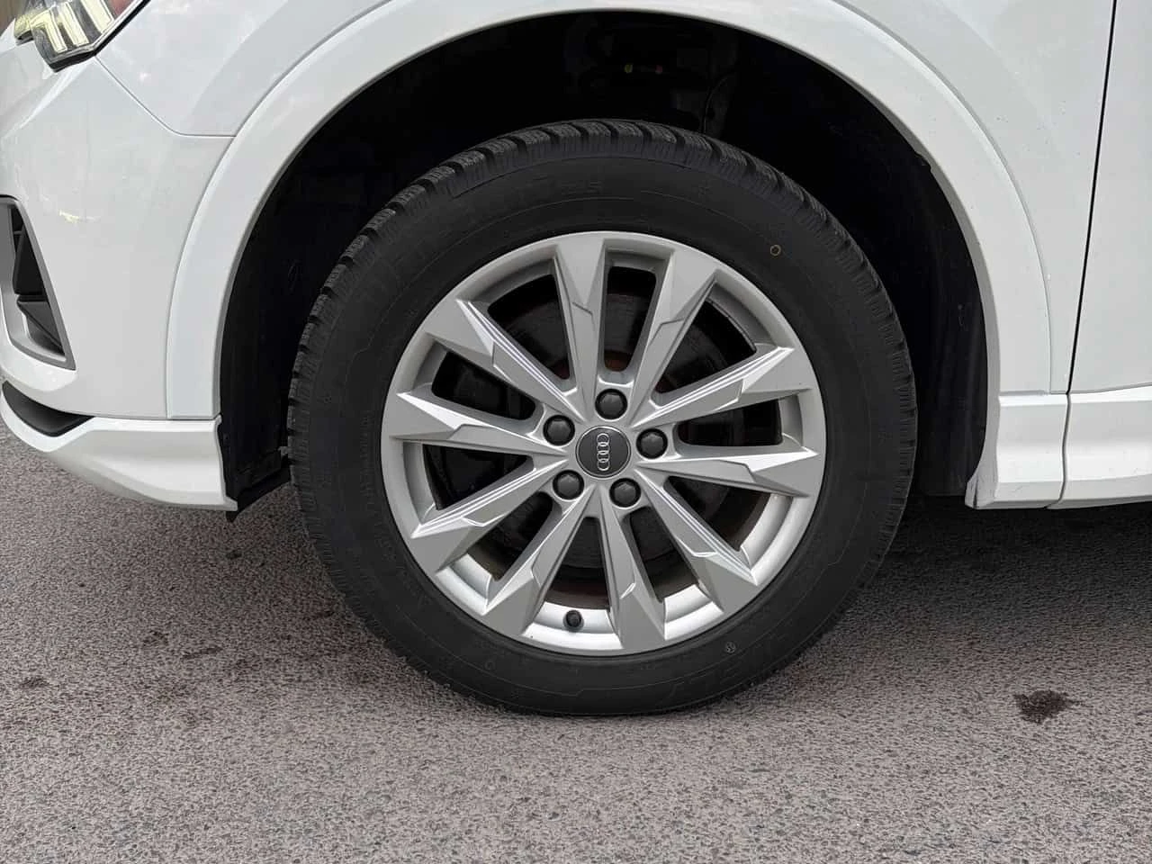Audi Q3 | Komfort | DISTRONIC | CARFAX | ПАНОРАМА | , снимка 7 - Автомобили и джипове - 54695357