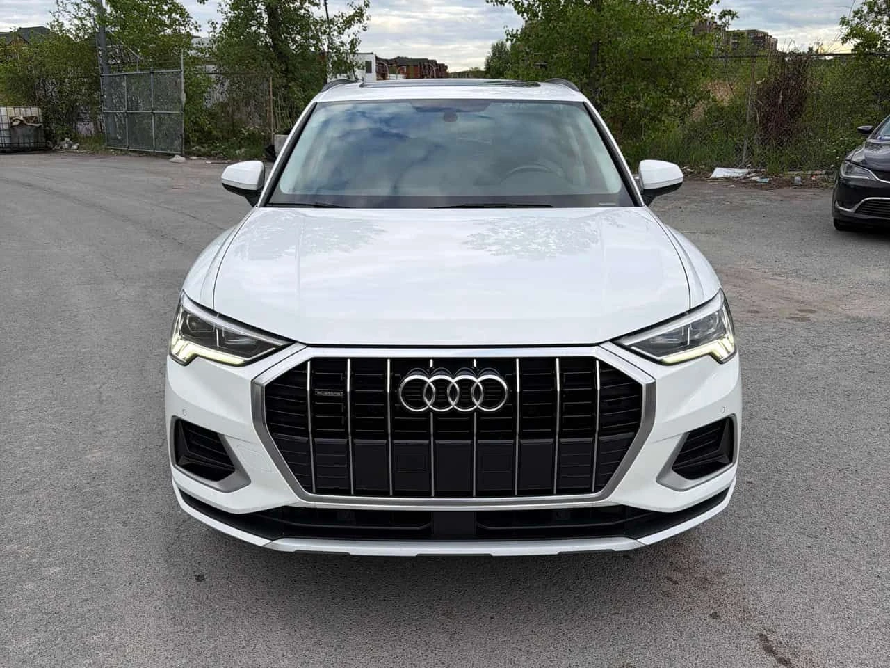 Audi Q3 | Komfort | DISTRONIC | CARFAX | ПАНОРАМА | , снимка 6 - Автомобили и джипове - 54695357