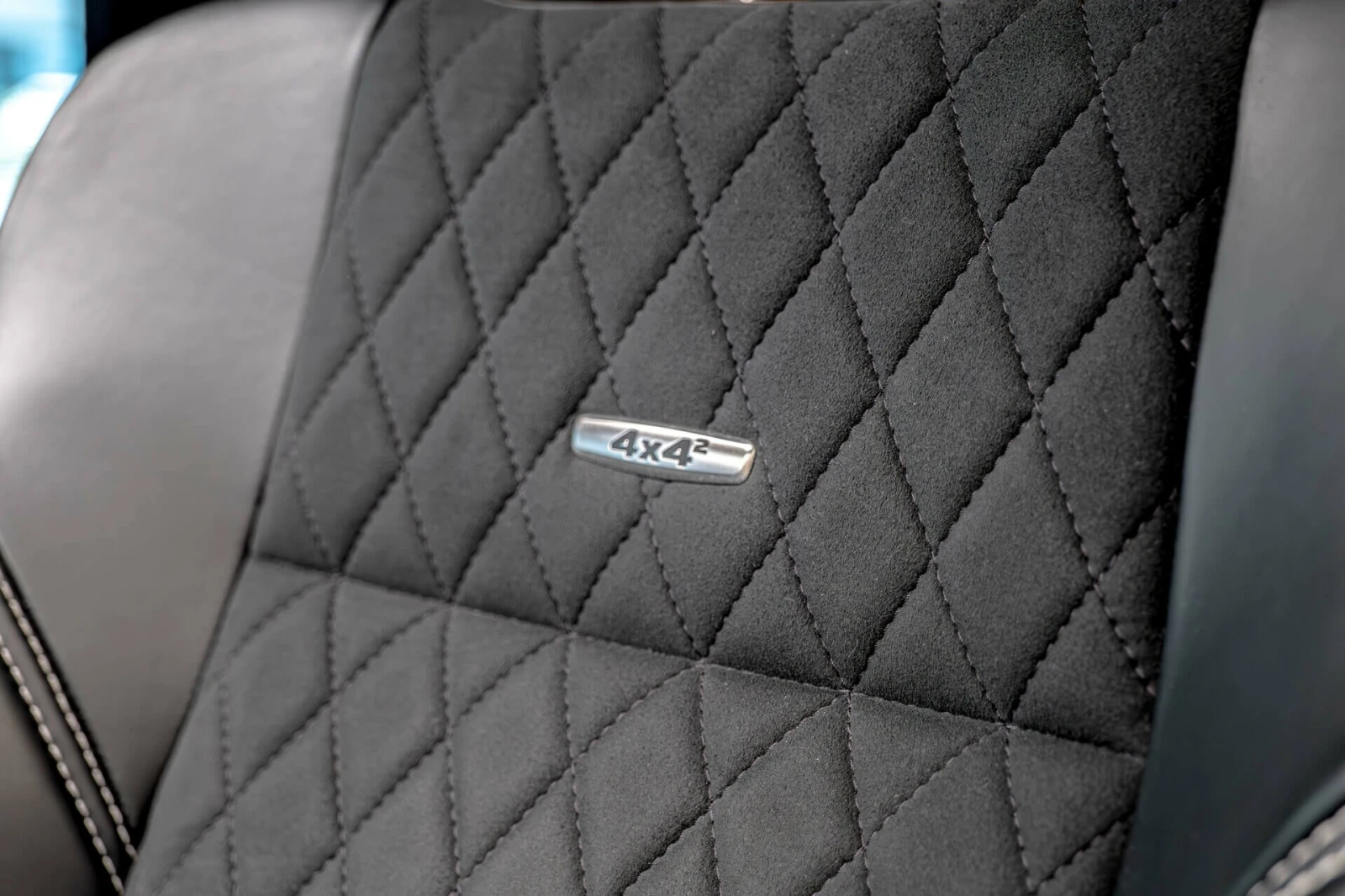 Mercedes-Benz G 500 4x4?/Designo/Carbon/Harman Kardon/Обдухване/Камера, снимка 10 - Автомобили и джипове - 54717841