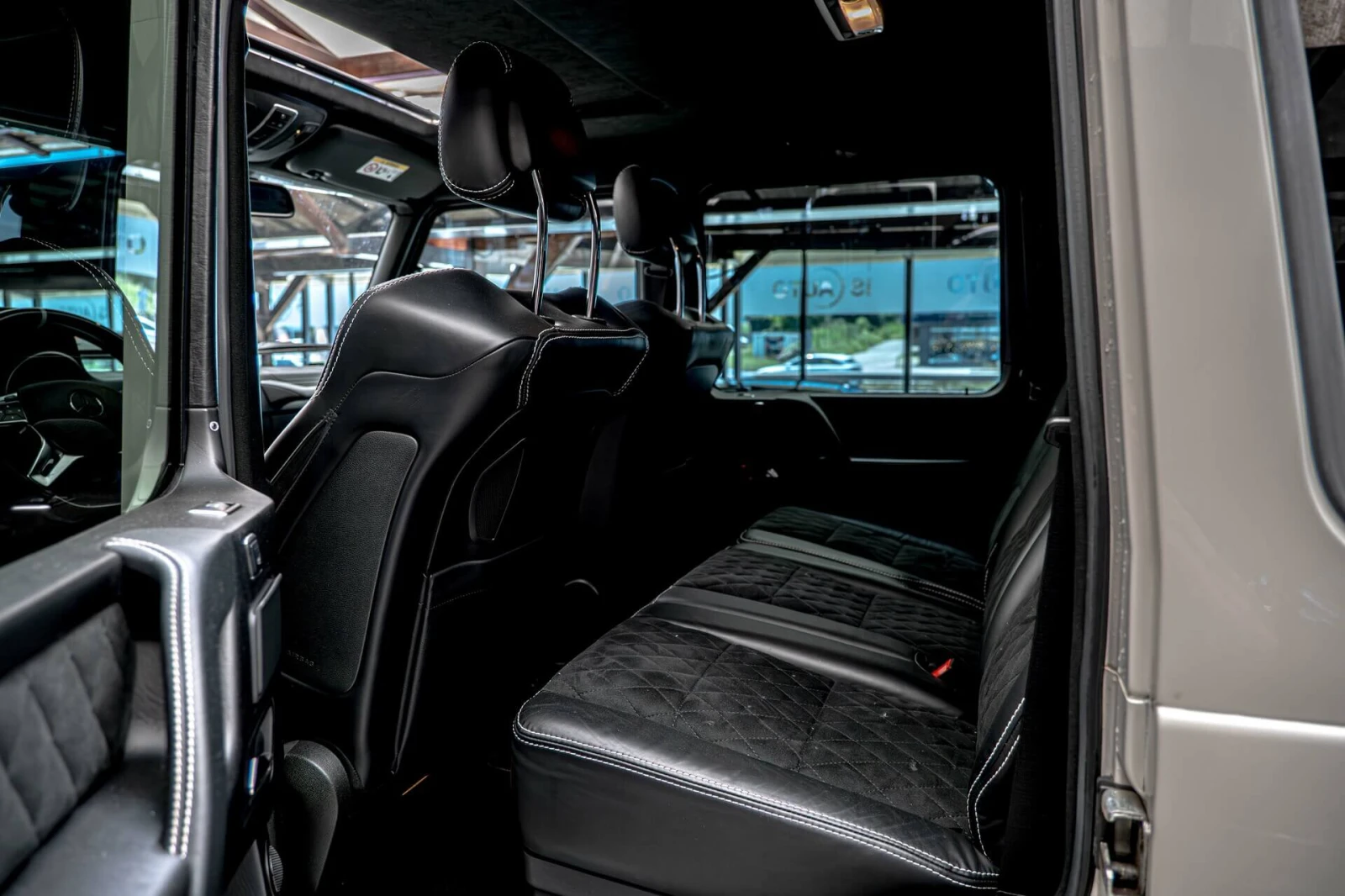 Mercedes-Benz G 500 4x4?/Designo/Carbon/Harman Kardon/Обдухване/Камера, снимка 11 - Автомобили и джипове - 54717841