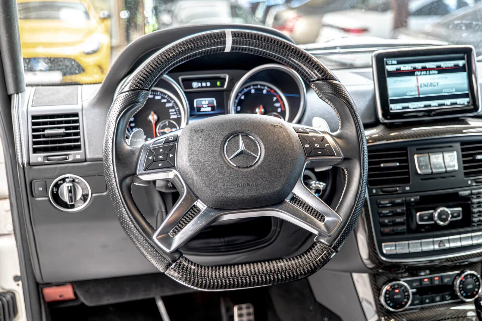 Mercedes-Benz G 500 4x4?/Designo/Carbon/Harman Kardon/Обдухване/Камера, снимка 8 - Автомобили и джипове - 54717841