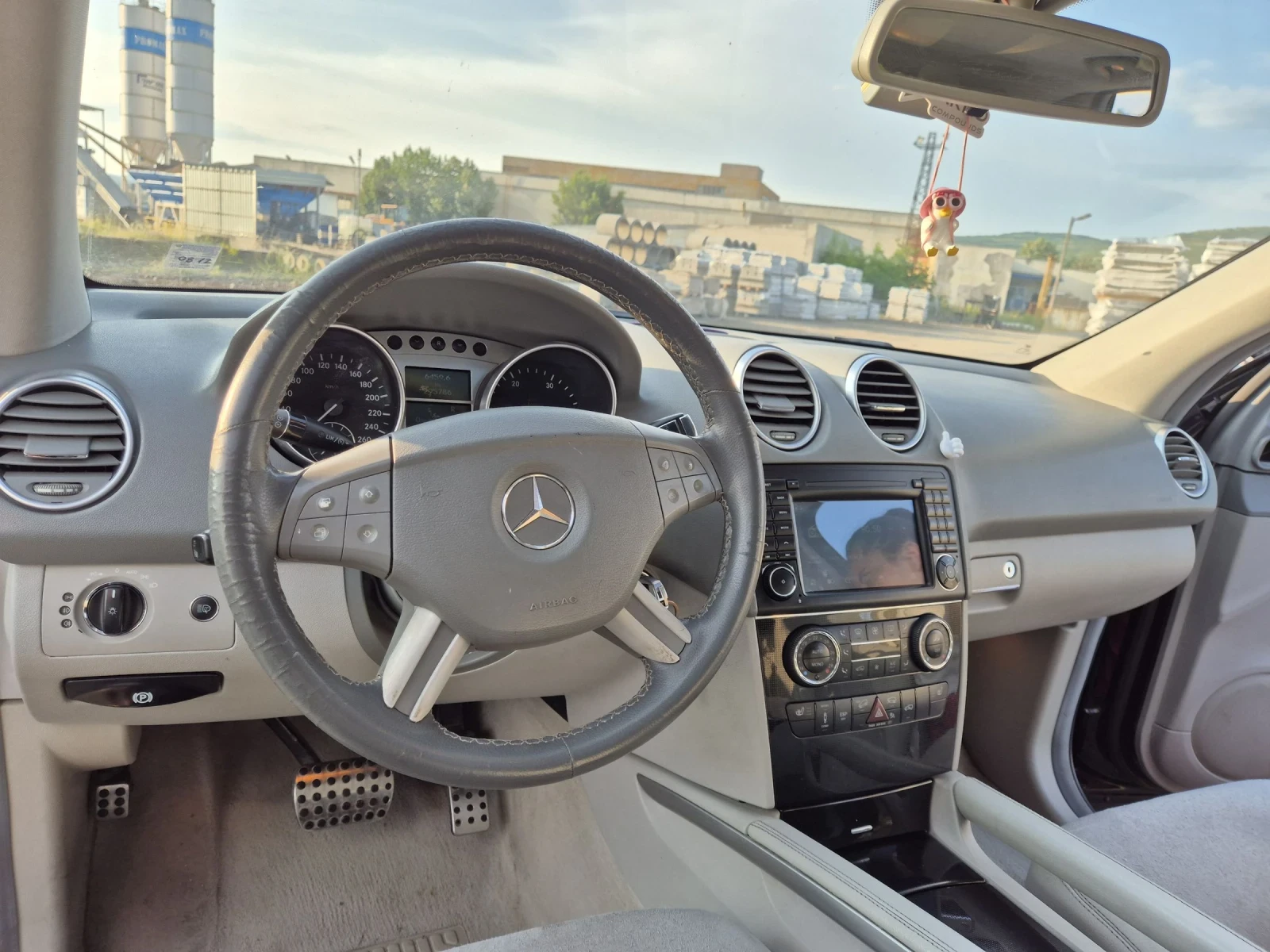 Mercedes-Benz ML 320, снимка 11 - Автомобили и джипове - 54812992