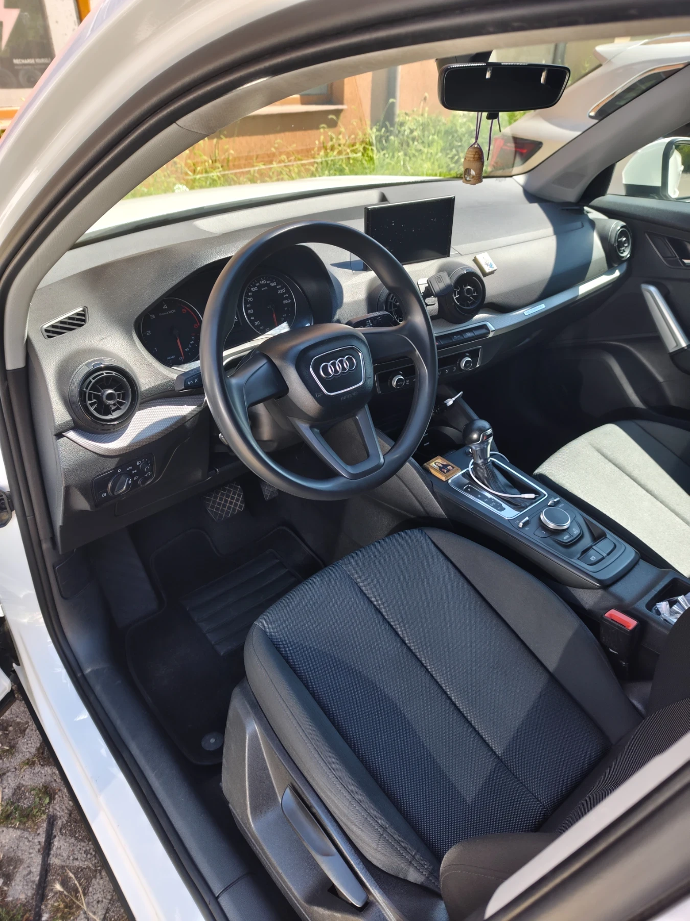 Audi Q2, снимка 9 - Автомобили и джипове - 55285911