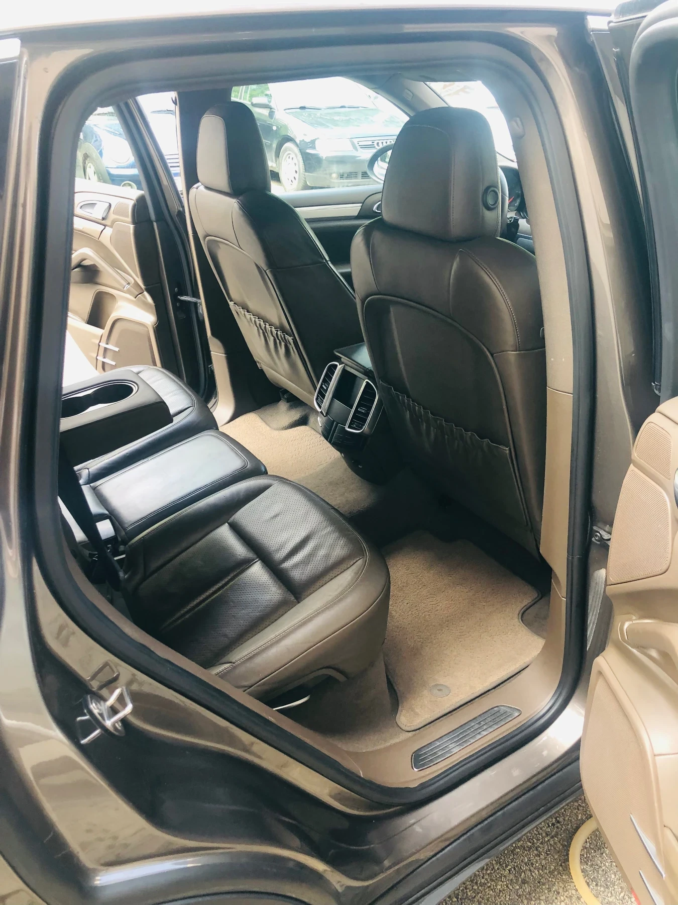 Porsche Cayenne 3.0TDI 245hp, снимка 17 - Автомобили и джипове - 55386348