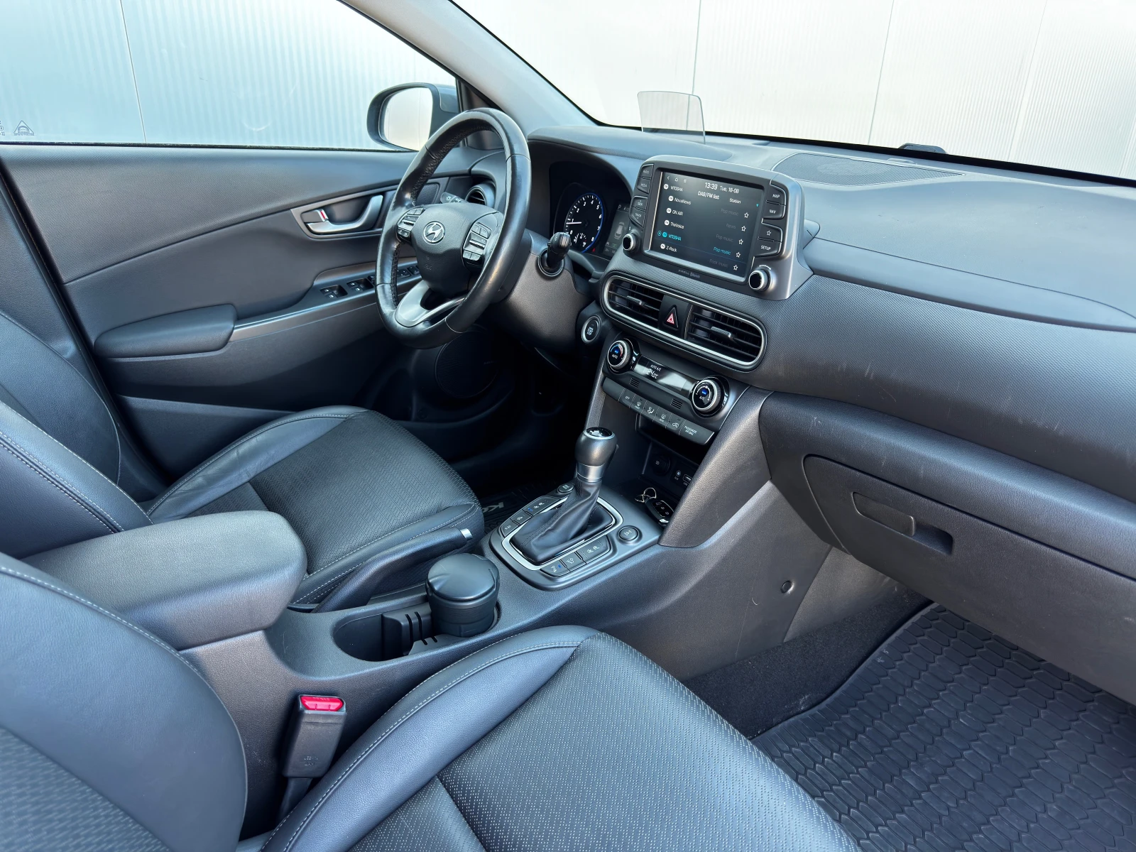 Hyundai Kona 1.6 T-GDI 4WD Premium 🇩🇪, снимка 9 - Автомобили и джипове - 55709746