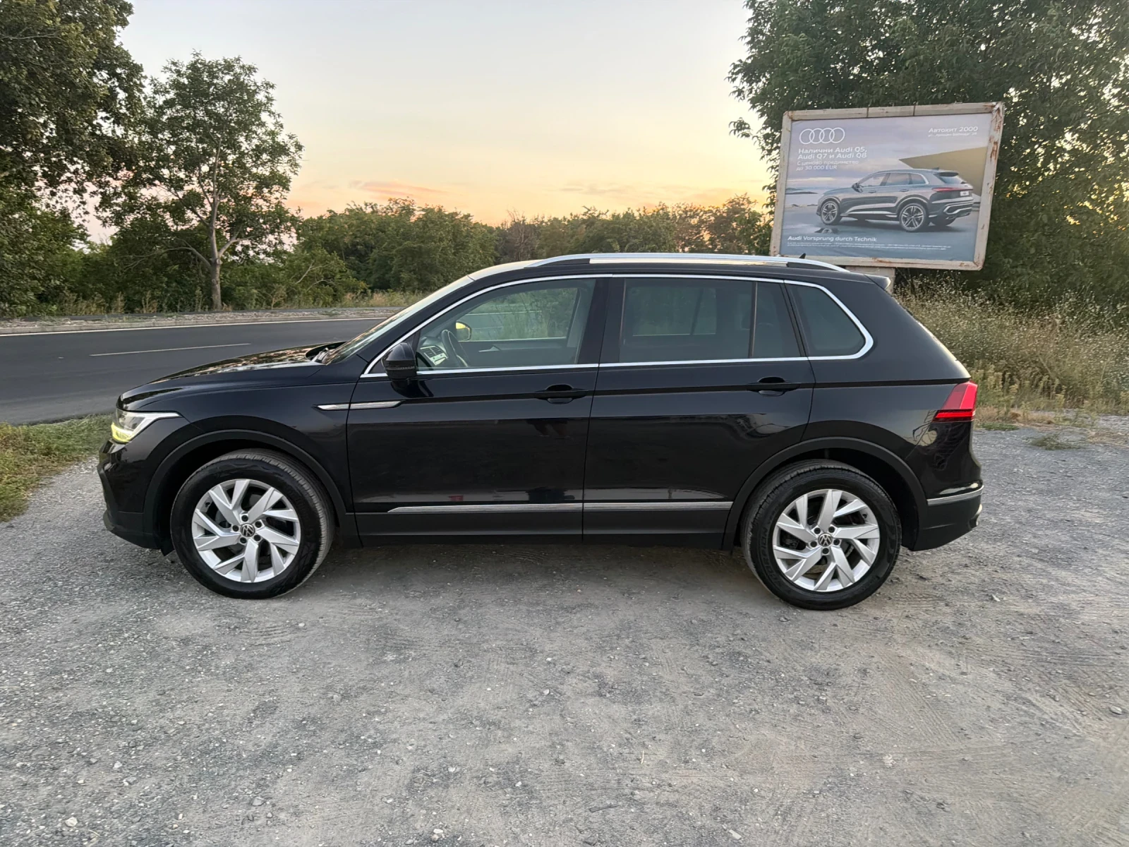 VW Tiguan FACELIFT / 4MOTION / ЕВРО6 / CARPLAY / WAZE , снимка 8 - Автомобили и джипове - 55839101