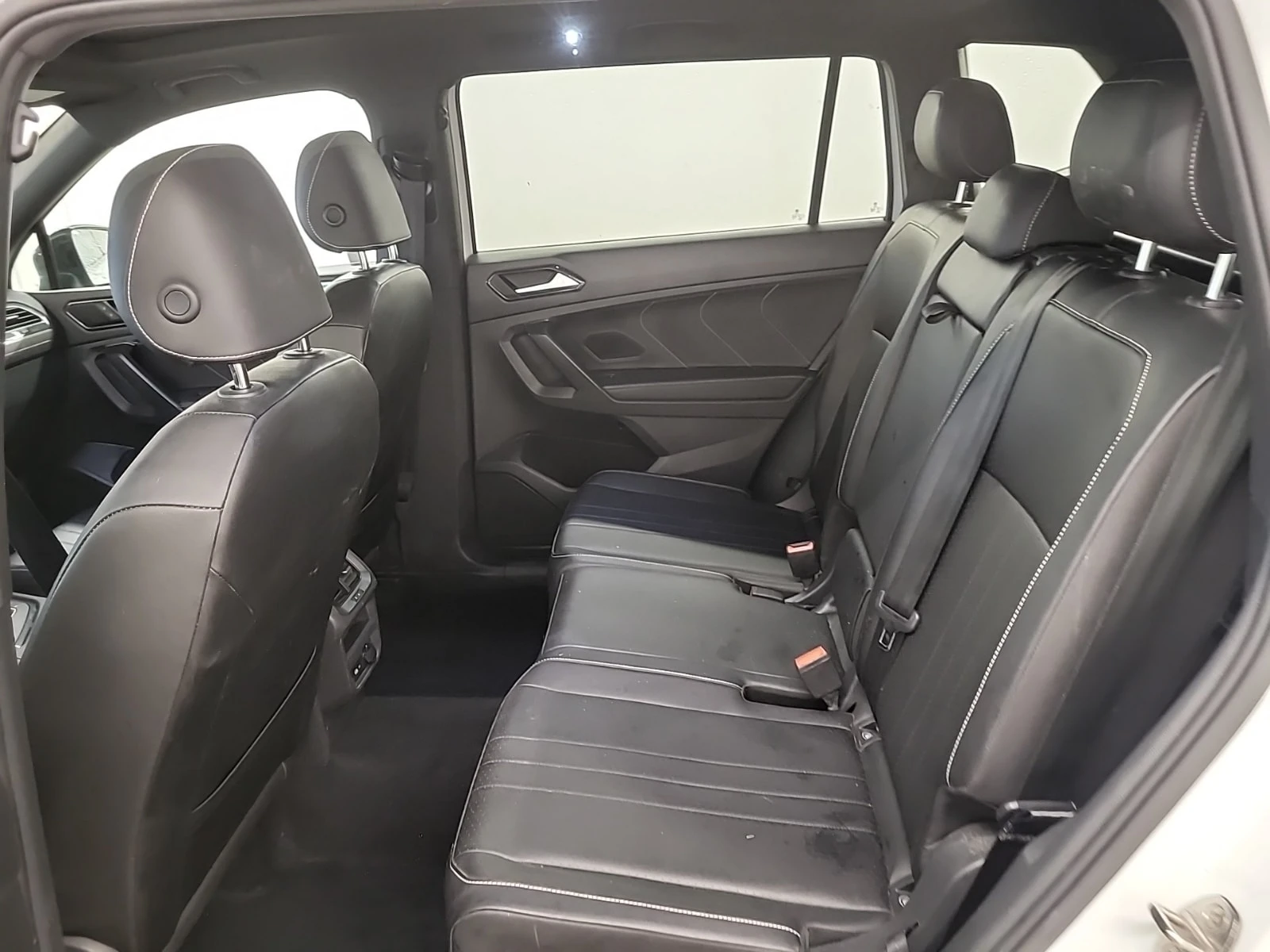 VW Tiguan * COMFORTLINE R LINE BLACK EDITION * CARFAX * БЕЗ , снимка 11 - Автомобили и джипове - 55993451