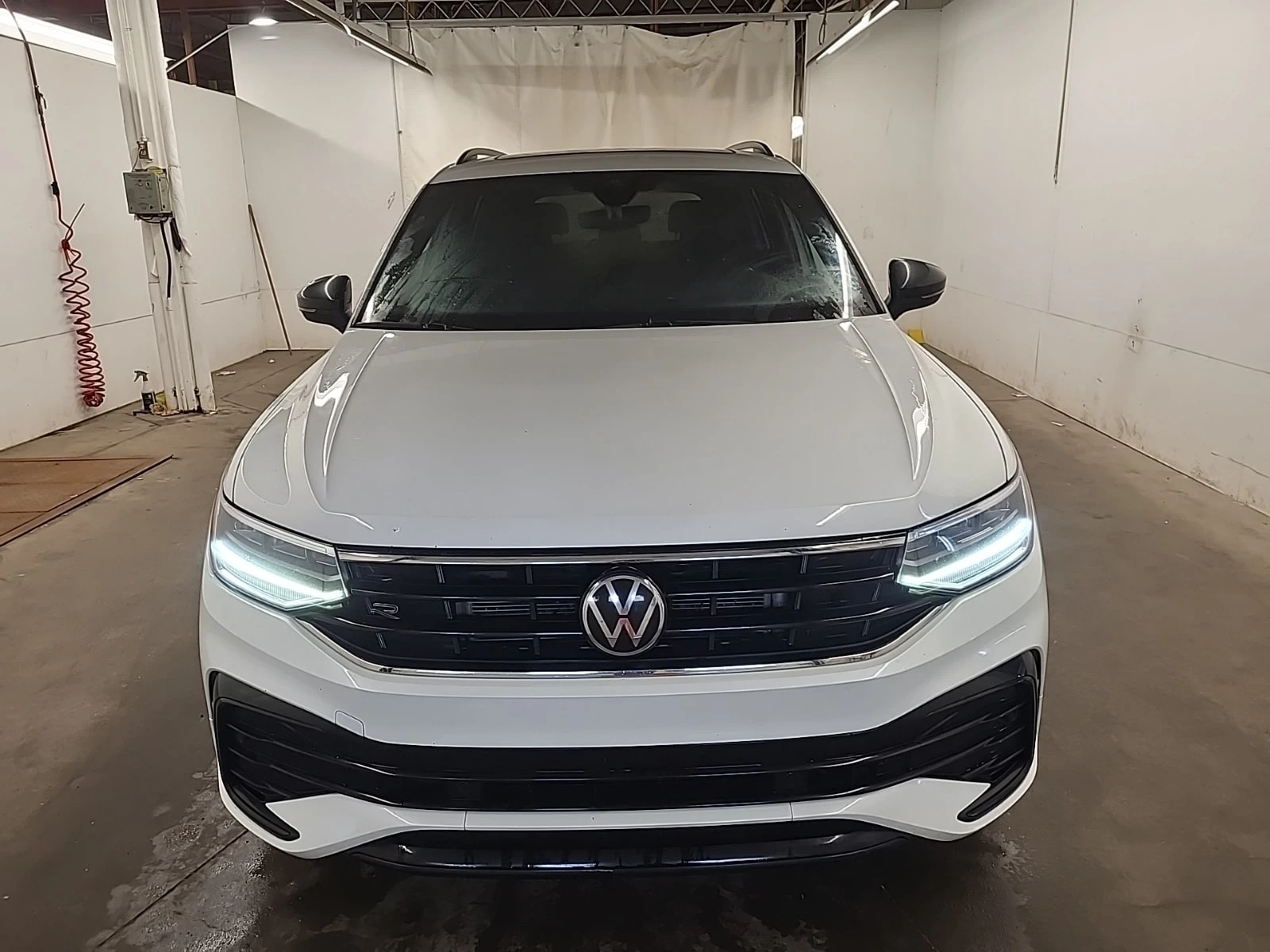 VW Tiguan * COMFORTLINE R LINE BLACK EDITION * CARFAX * БЕЗ , снимка 17 - Автомобили и джипове - 55993451