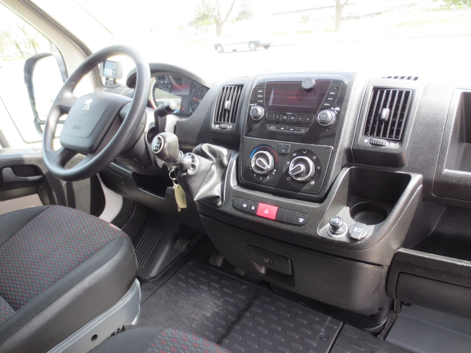 Peugeot Boxer 2.0HDI-ХЛАДИЛЕН 220V -20, снимка 14 - Бусове и автобуси - 54410745