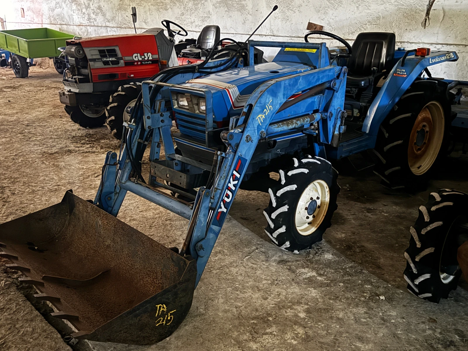 Трактор ISEKI TA 215