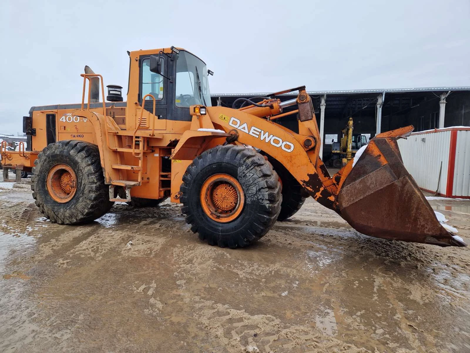   DOOSAN MEGA 400V | Mobile.bg   2