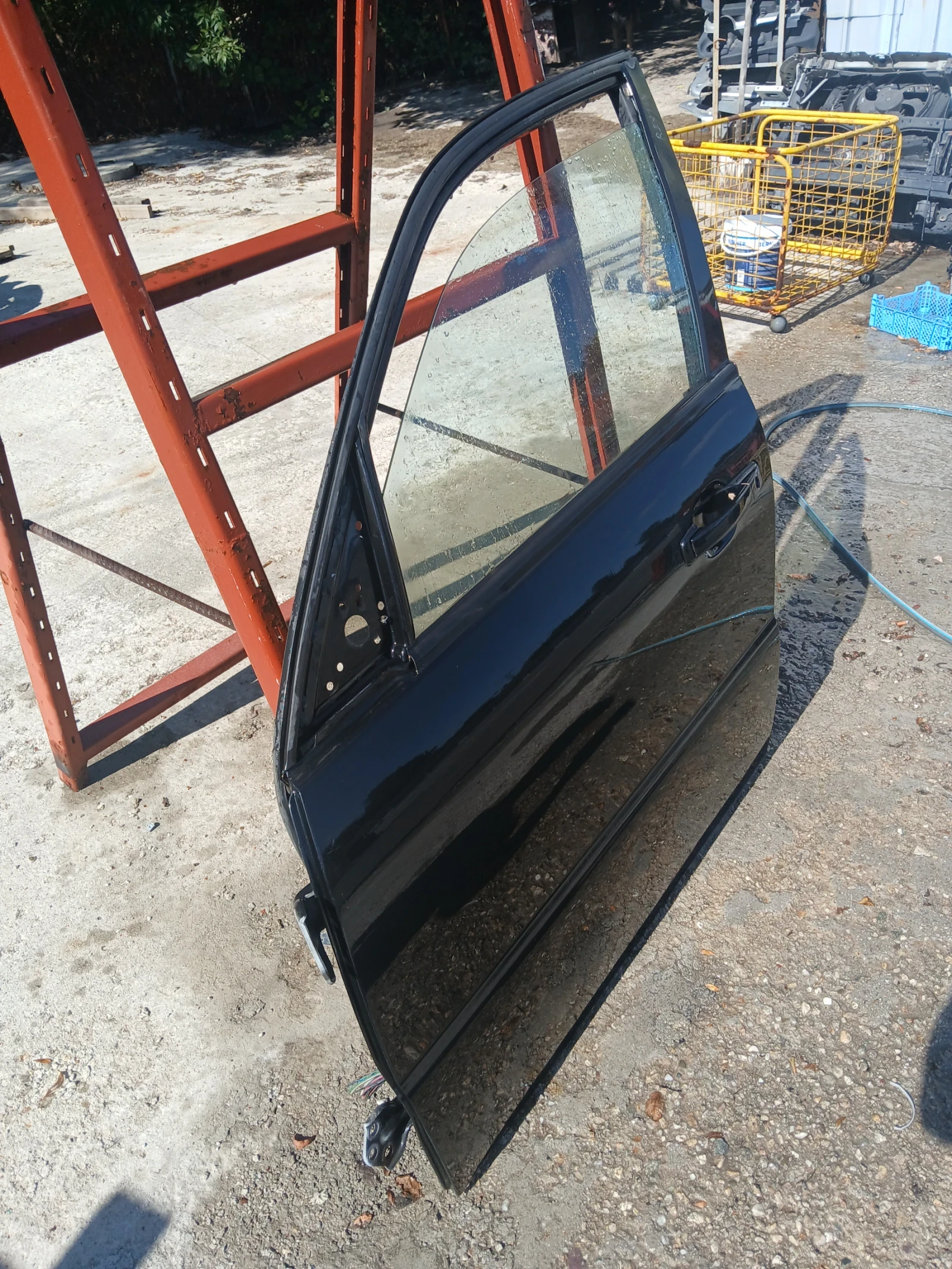 Врата предна лява Ssang Yong Rexton без лайсна , снимка 2 - Части - 56116838