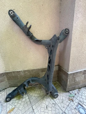 Audi A6 Заден мост и задно ляво стъкло, снимка 1