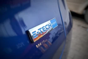Renault Captur 1.6 E-TECH Hybrid      18000км., снимка 5