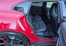 Porsche Taycan GTS Sport Turismo, снимка 9