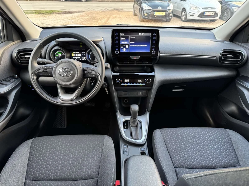 Toyota Yaris Cross 1.5VVT-I* Hybrid* 03.2023* AVTOMAT* 6400km, снимка 11 - Автомобили и джипове - 48312406