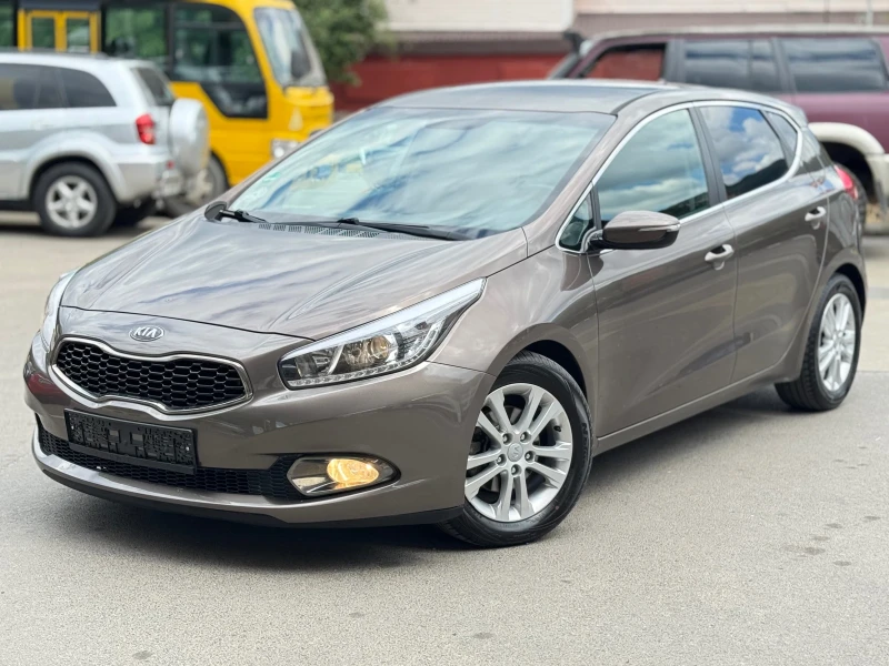 Kia Ceed 1.6CRDi , снимка 3 - Автомобили и джипове - 50977877
