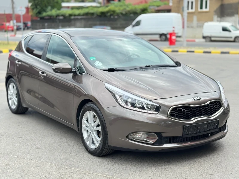 Kia Ceed 1.6CRDi , снимка 5 - Автомобили и джипове - 50977877