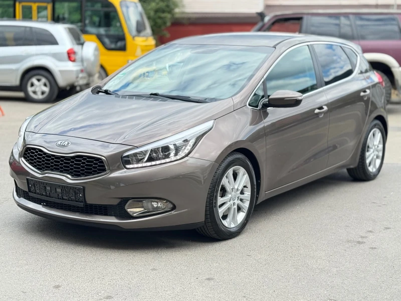 Kia Ceed 1.6CRDi , снимка 4 - Автомобили и джипове - 50977877