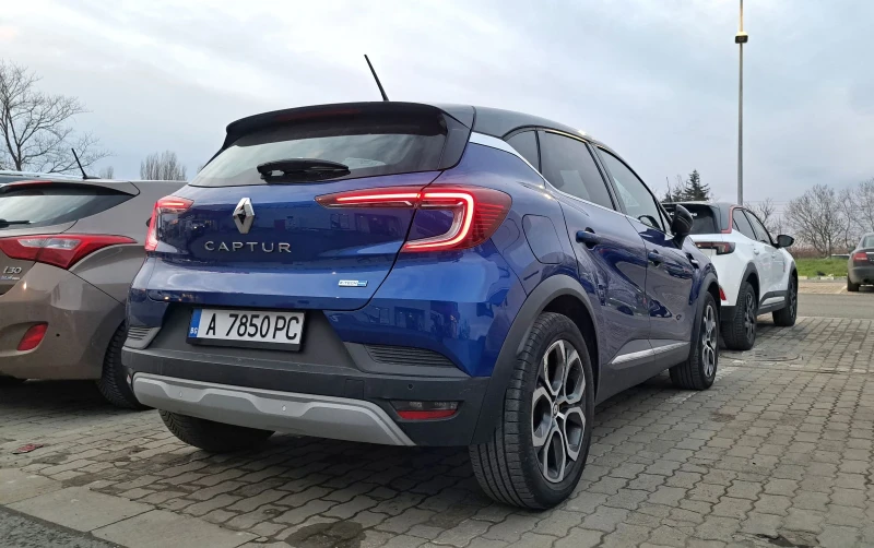 Renault Captur 1.6, снимка 4 - Автомобили и джипове - 53095038