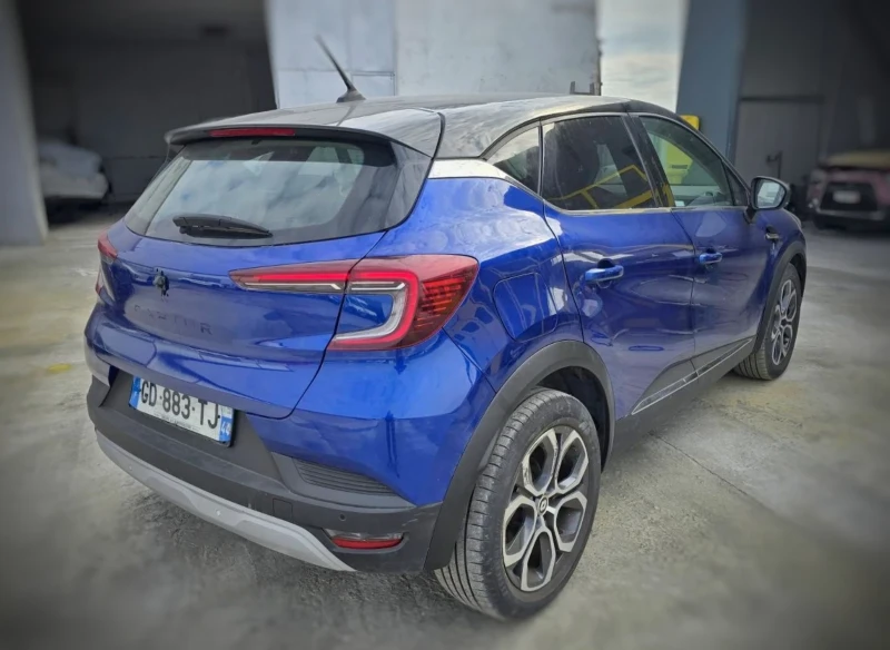 Renault Captur 1.6, снимка 4 - Автомобили и джипове - 52395945