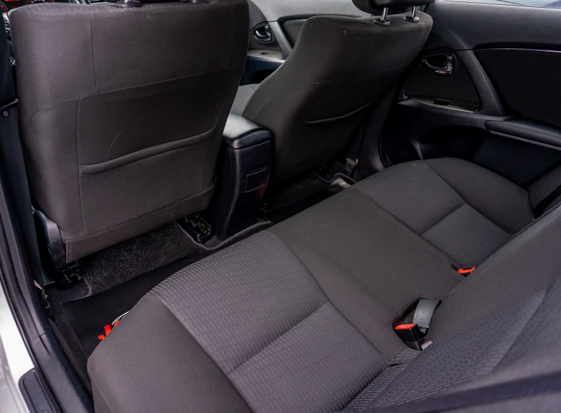 Toyota Avensis 1.8 VVT-i | С ГАРАНЦИЯ , снимка 12 - Автомобили и джипове - 52051387