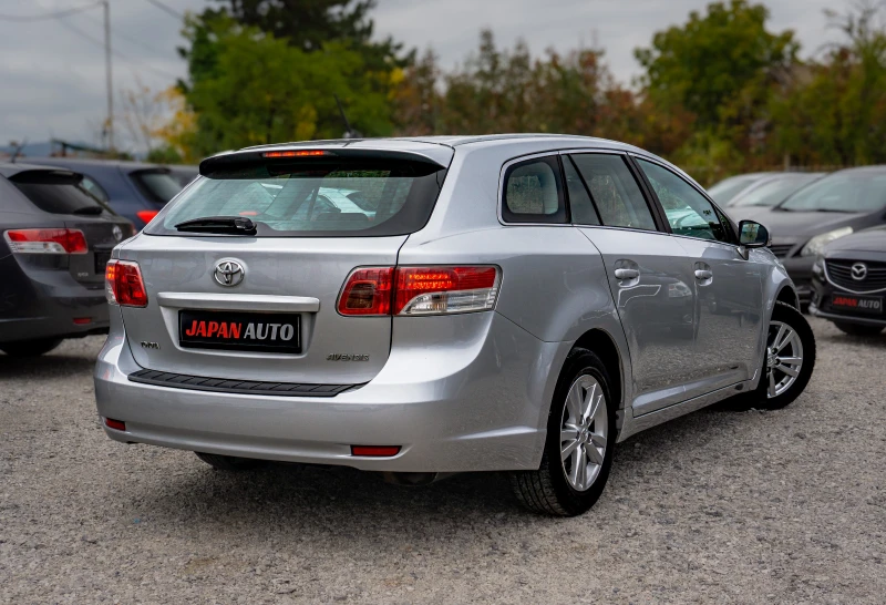 Toyota Avensis 1.8 VVT-i | С ГАРАНЦИЯ , снимка 3 - Автомобили и джипове - 52051387