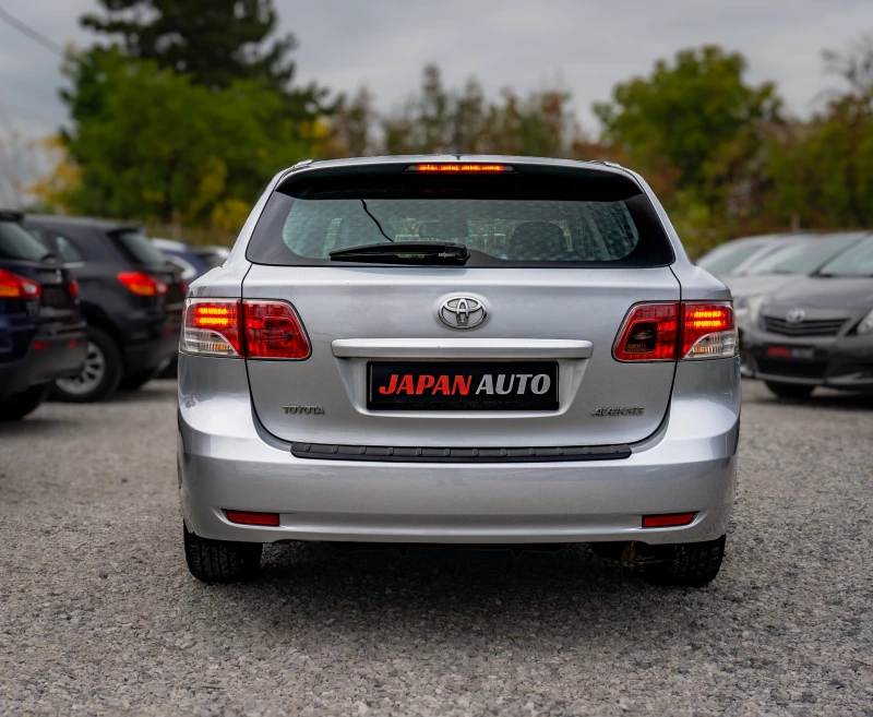 Toyota Avensis 1.8 VVT-i | С ГАРАНЦИЯ , снимка 4 - Автомобили и джипове - 52051387