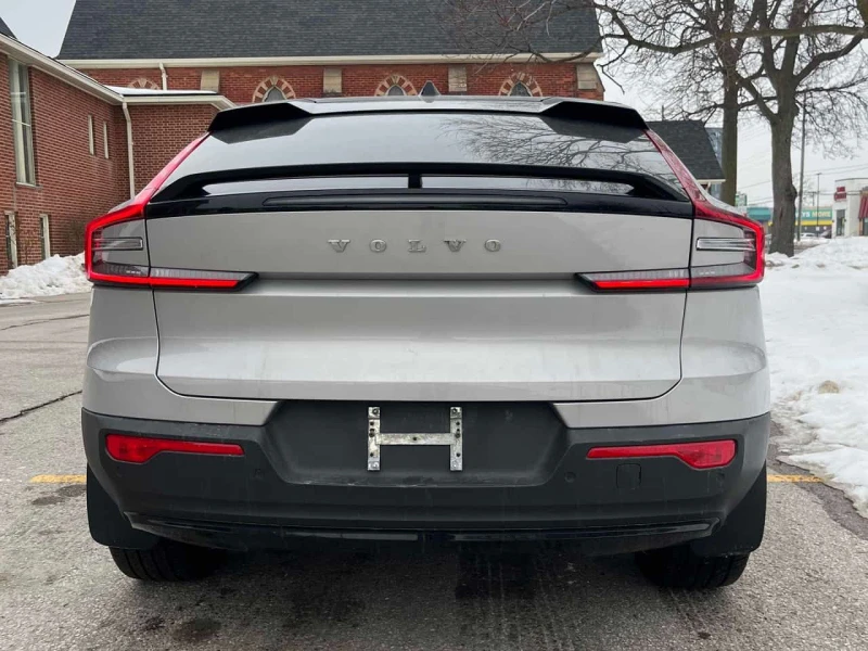 Volvo C40 Ultimate /CARFAX /Стъклен таван/Подгрев/360 камера, снимка 6 - Автомобили и джипове - 53570922