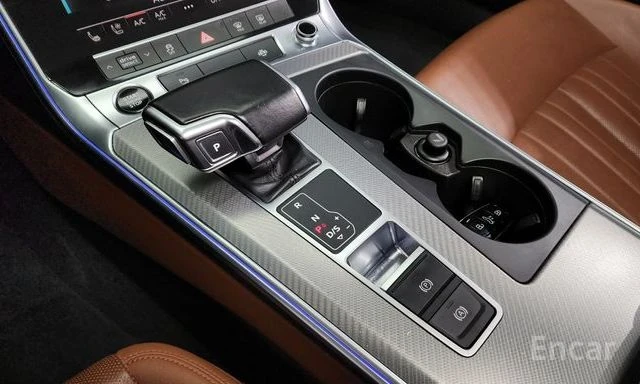 Audi A6 45 TFSI QUATTRO | ОБДУХВАНЕ | ШИБЕДАХ | 360 КАМЕРА, снимка 8 - Автомобили и джипове - 53982571