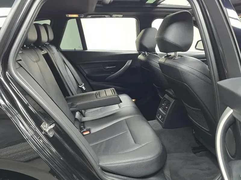 BMW 320 320D xDrive Touring M Sports, снимка 12 - Автомобили и джипове - 54928369