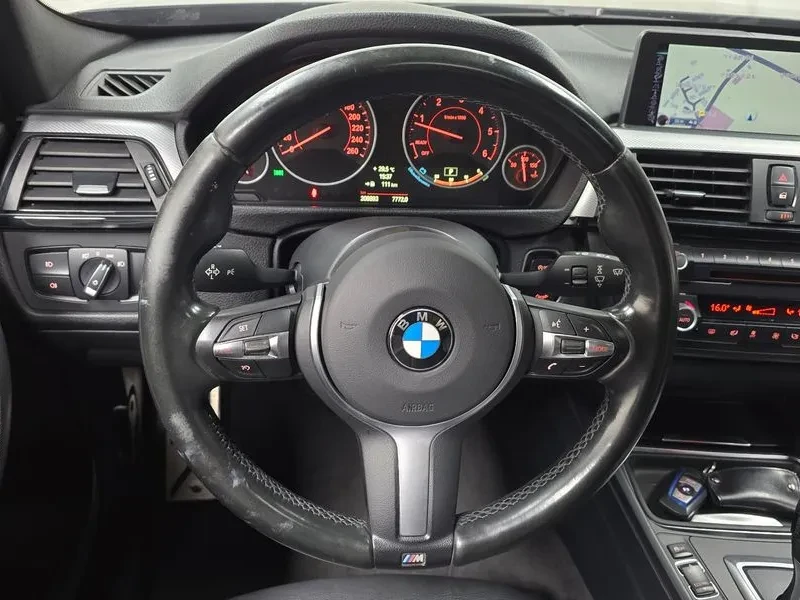 BMW 320 320D xDrive Touring M Sports, снимка 13 - Автомобили и джипове - 54928369