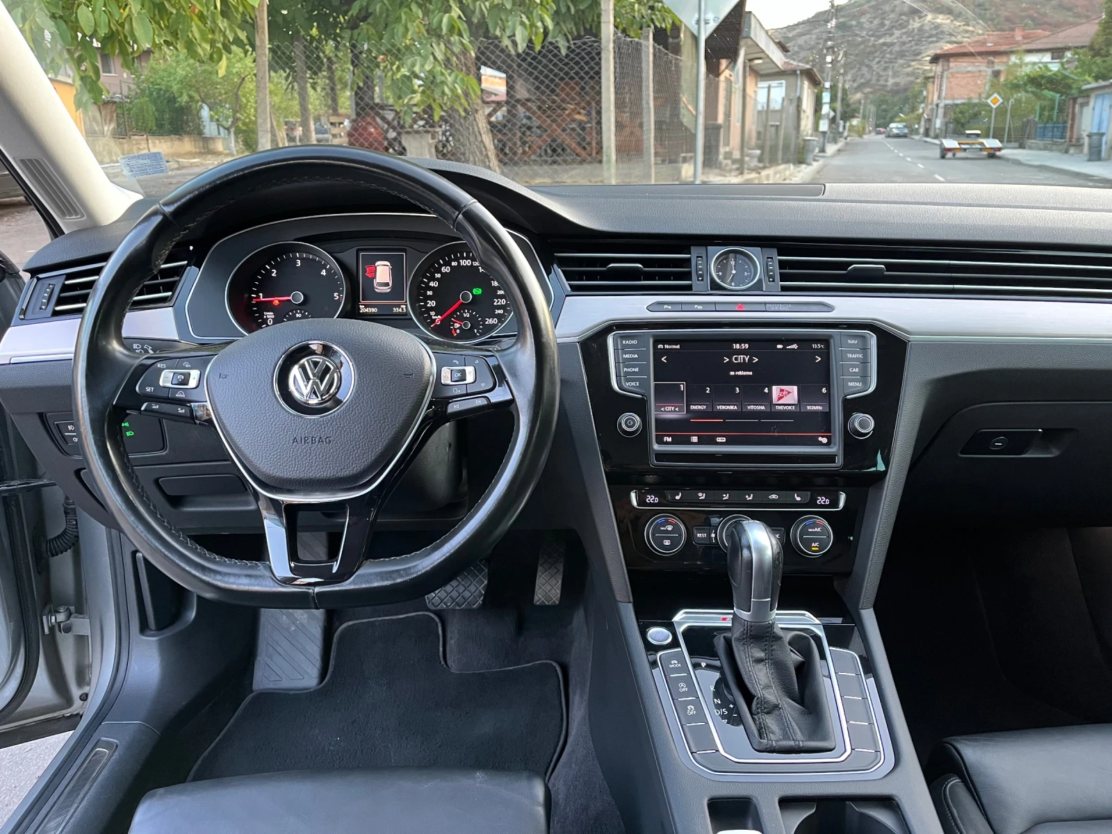 VW Passat  Highline-2.0BiTDI-240к.с.-4motion - изображение 6