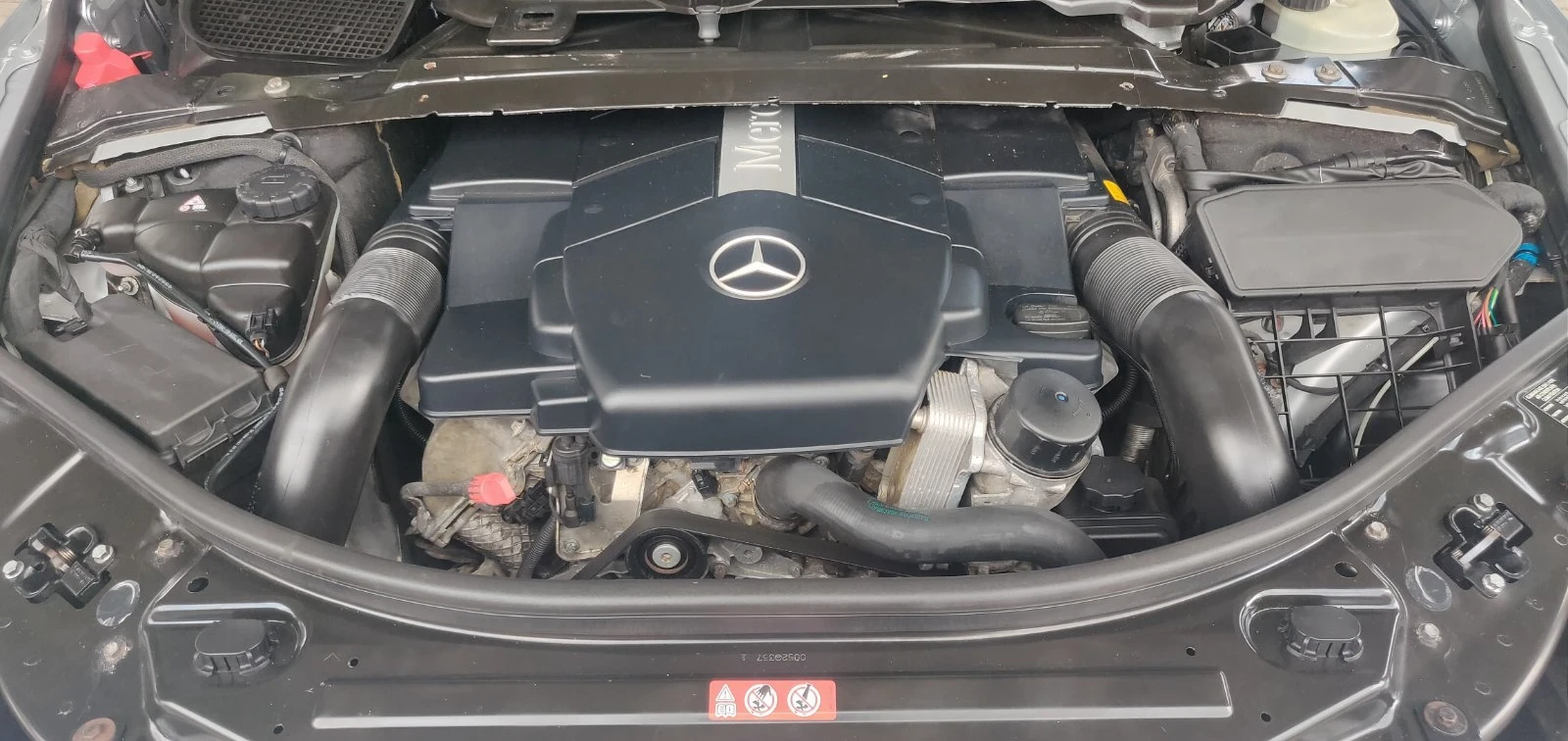 Mercedes-Benz R 500  - изображение 7