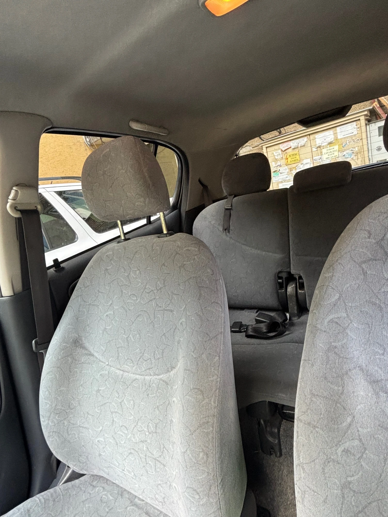 Toyota Yaris  - изображение 4