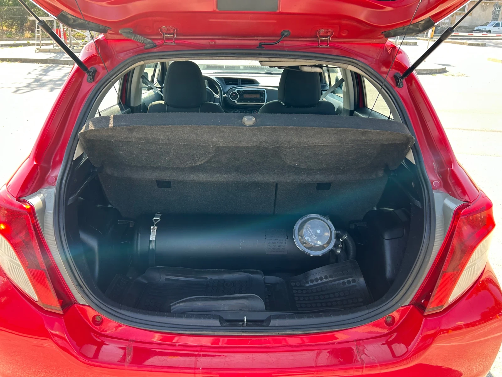 Toyota Yaris Газ нисък разход 5.5/100км - изображение 5