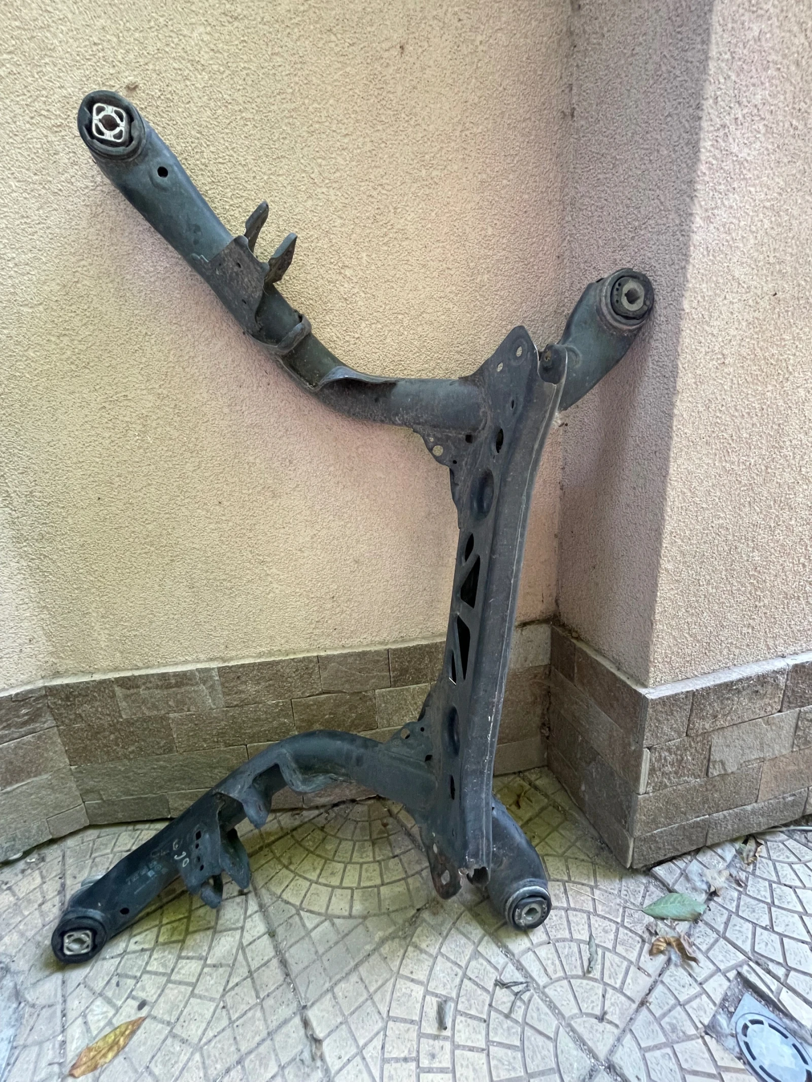 Audi A6 Заден мост и задно ляво стъкло