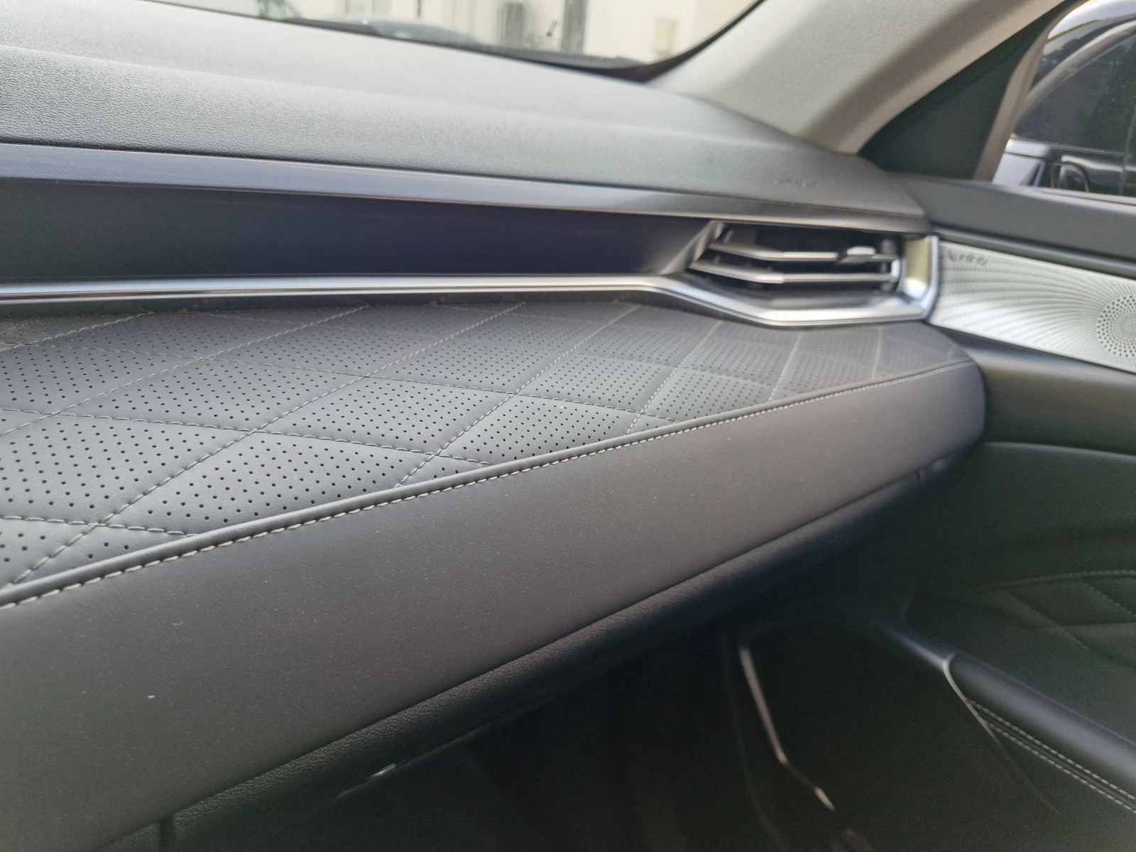 Wey 03 Luxury 4x4 PluginHybrid 442k.c - изображение 4