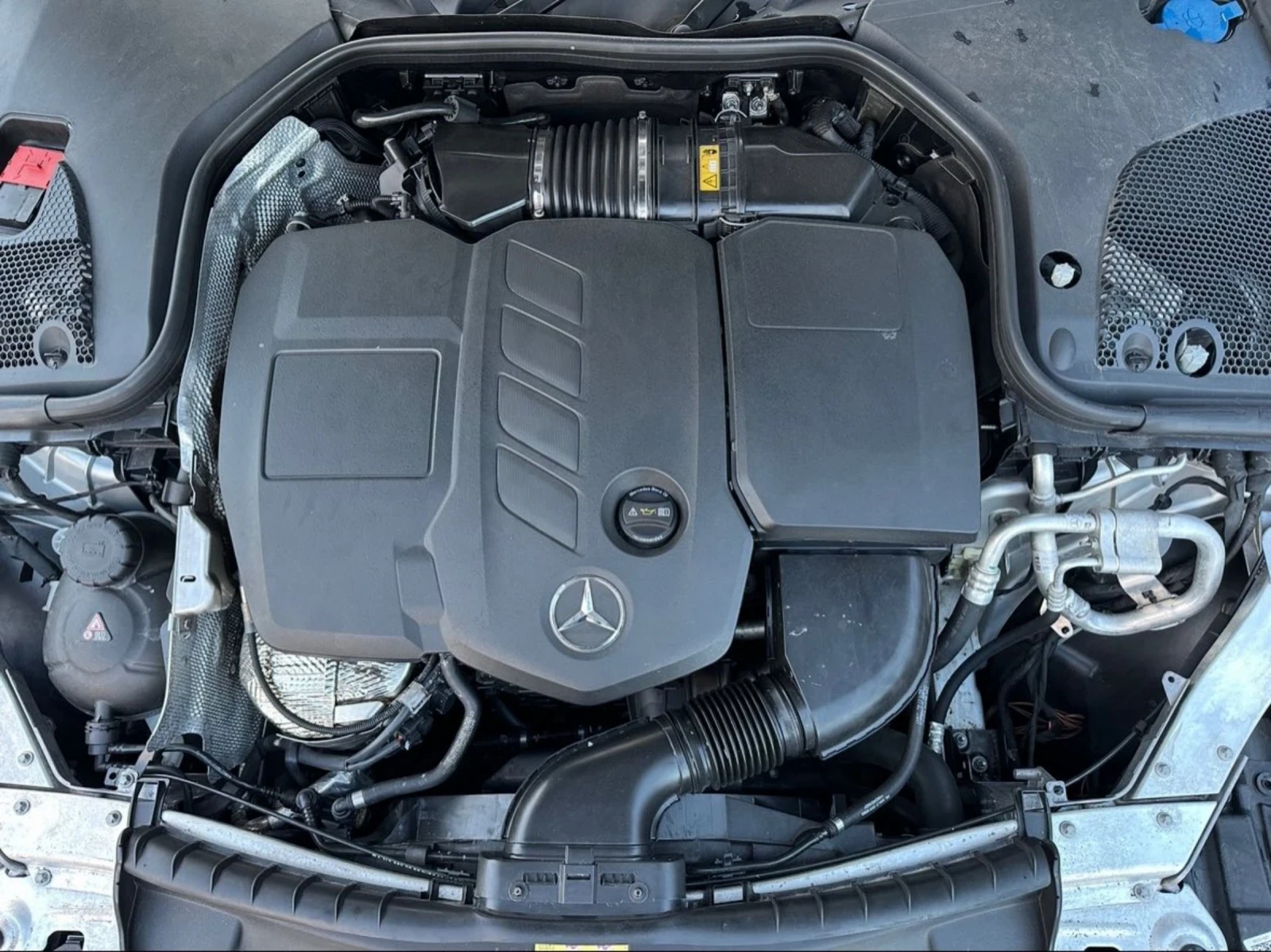 Mercedes-Benz E 220 W213 4-Matic , снимка 17 - Автомобили и джипове - 54195714