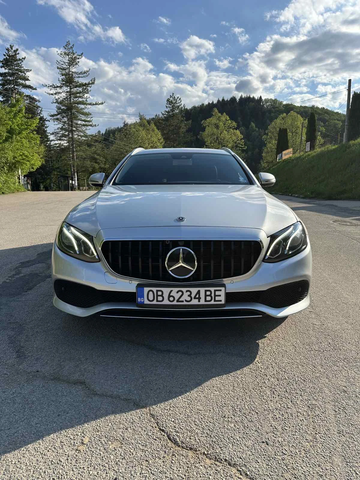 Mercedes-Benz E 220 W213 4-Matic , снимка 2 - Автомобили и джипове - 54195714
