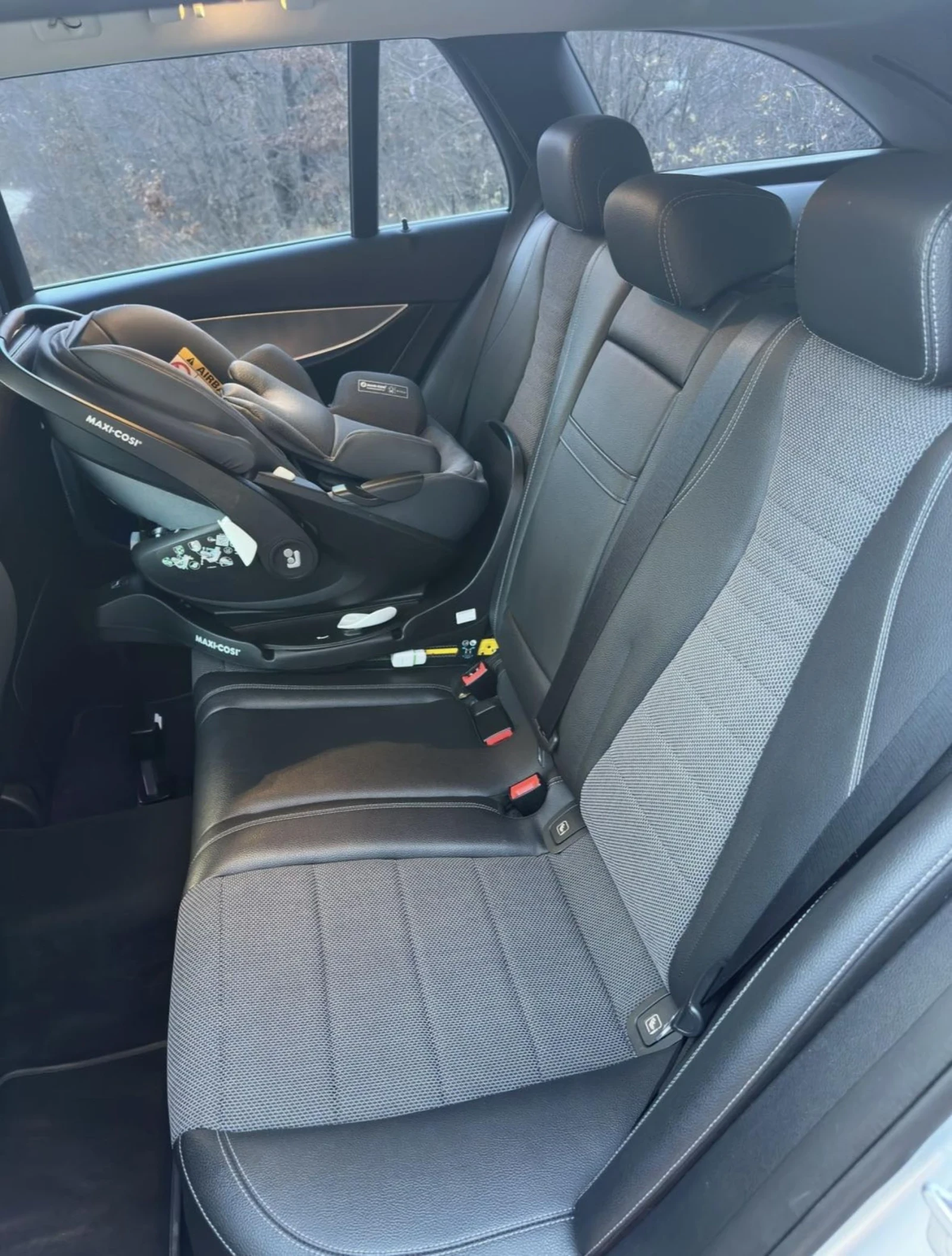 Mercedes-Benz E 220 W213 4-Matic , снимка 16 - Автомобили и джипове - 54195714