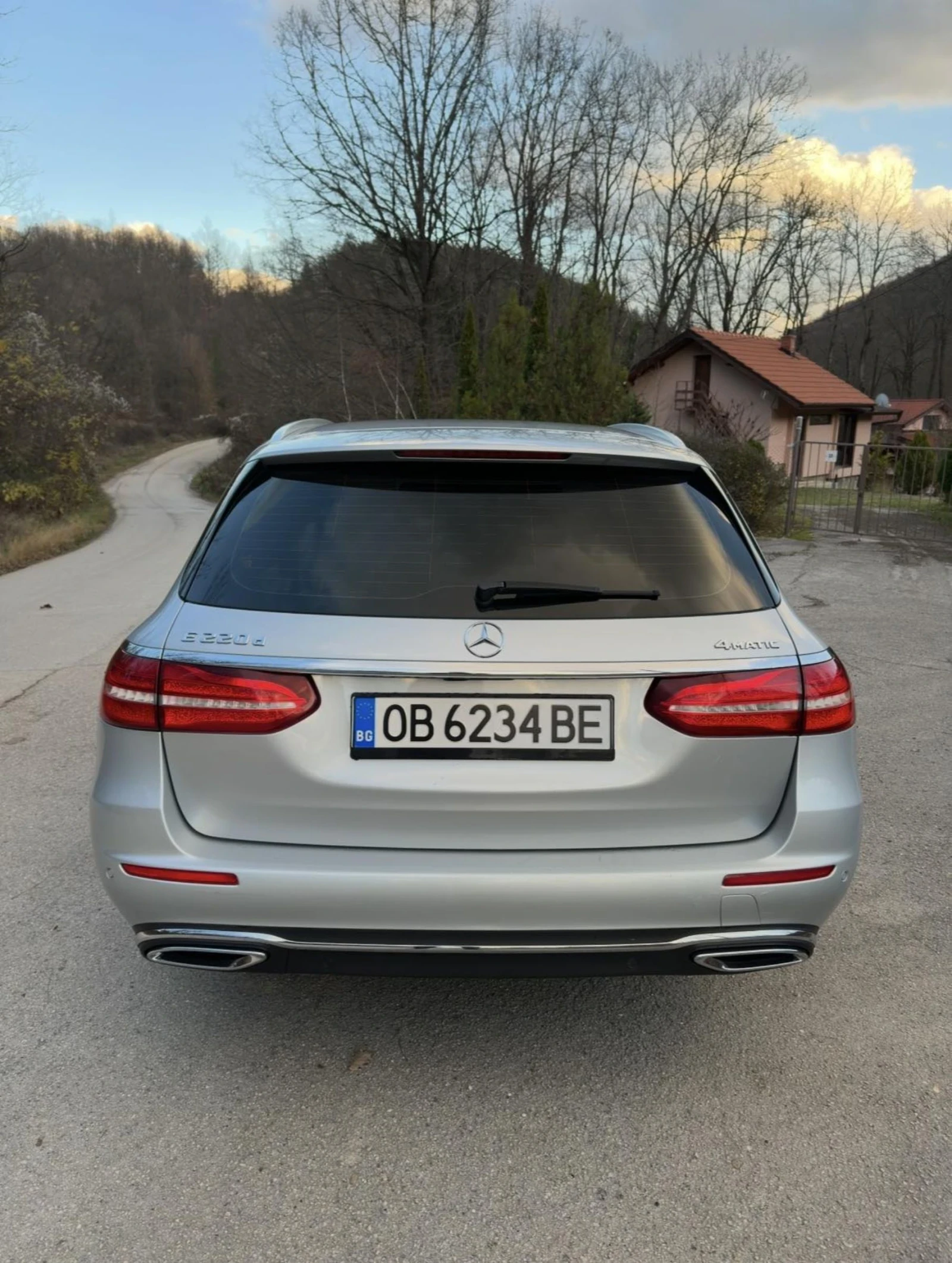 Mercedes-Benz E 220 W213 4-Matic , снимка 7 - Автомобили и джипове - 54195714