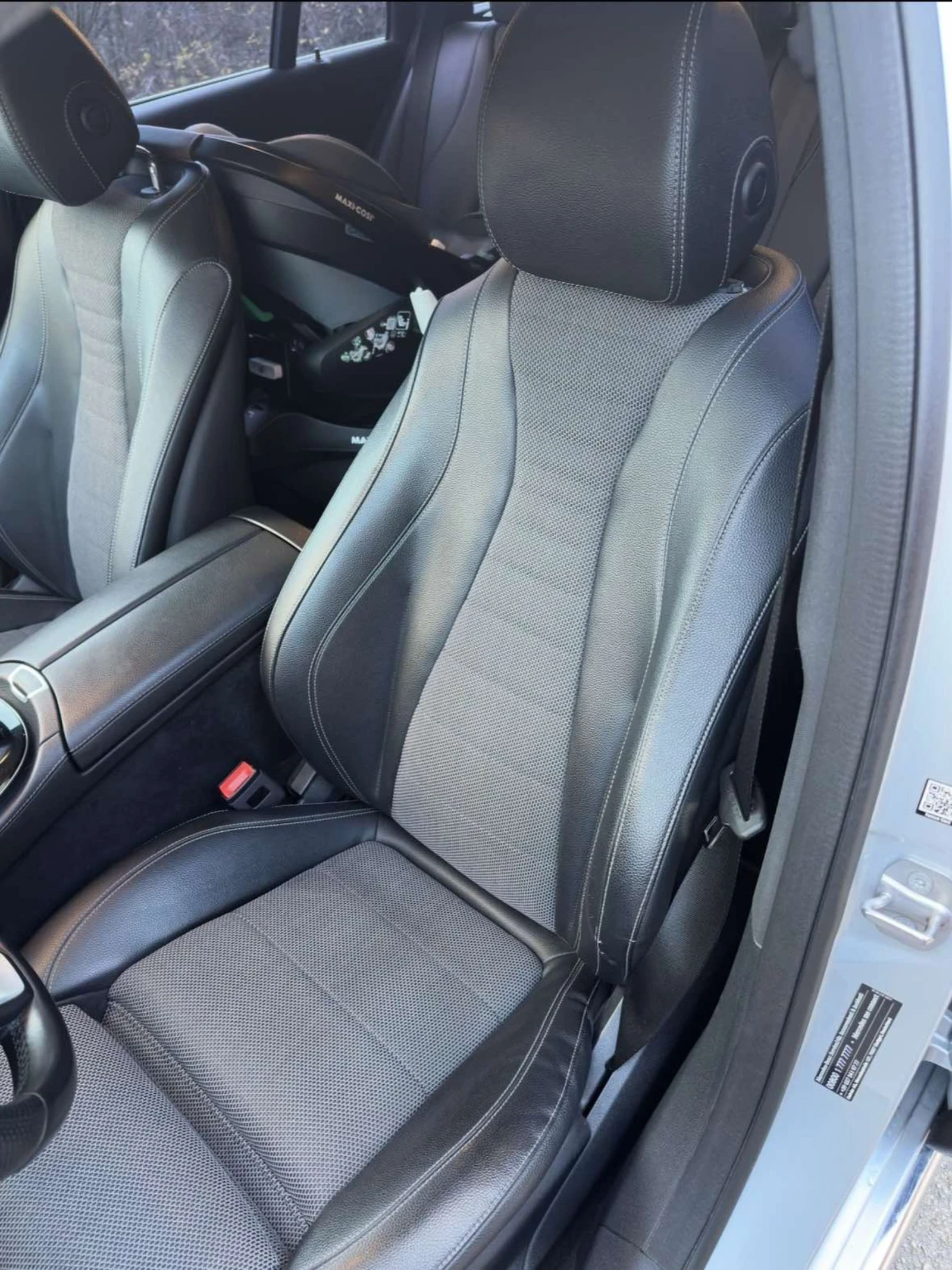 Mercedes-Benz E 220 W213 4-Matic , снимка 15 - Автомобили и джипове - 54195714