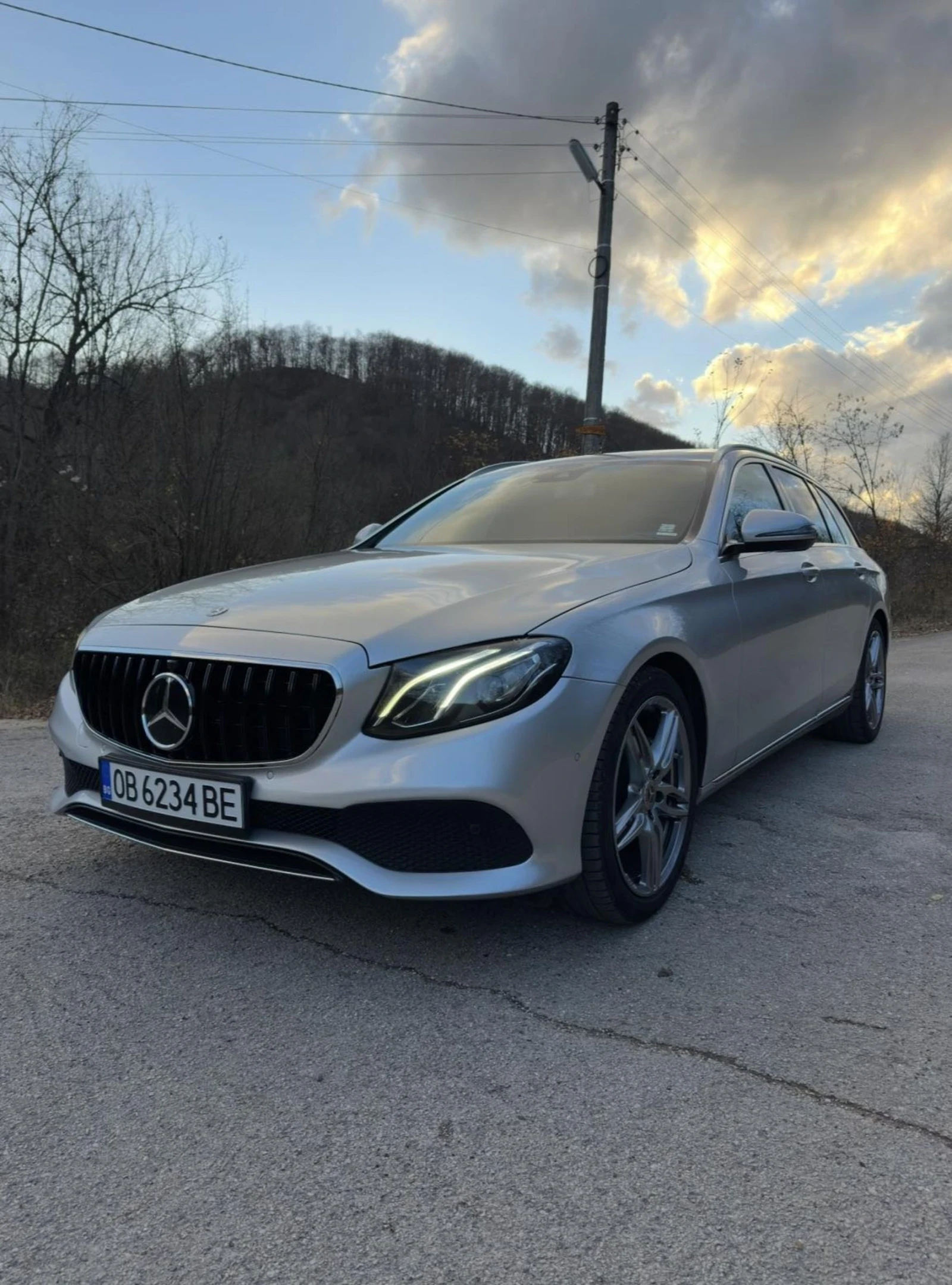 Mercedes-Benz E 220 W213 4-Matic , снимка 3 - Автомобили и джипове - 54195714