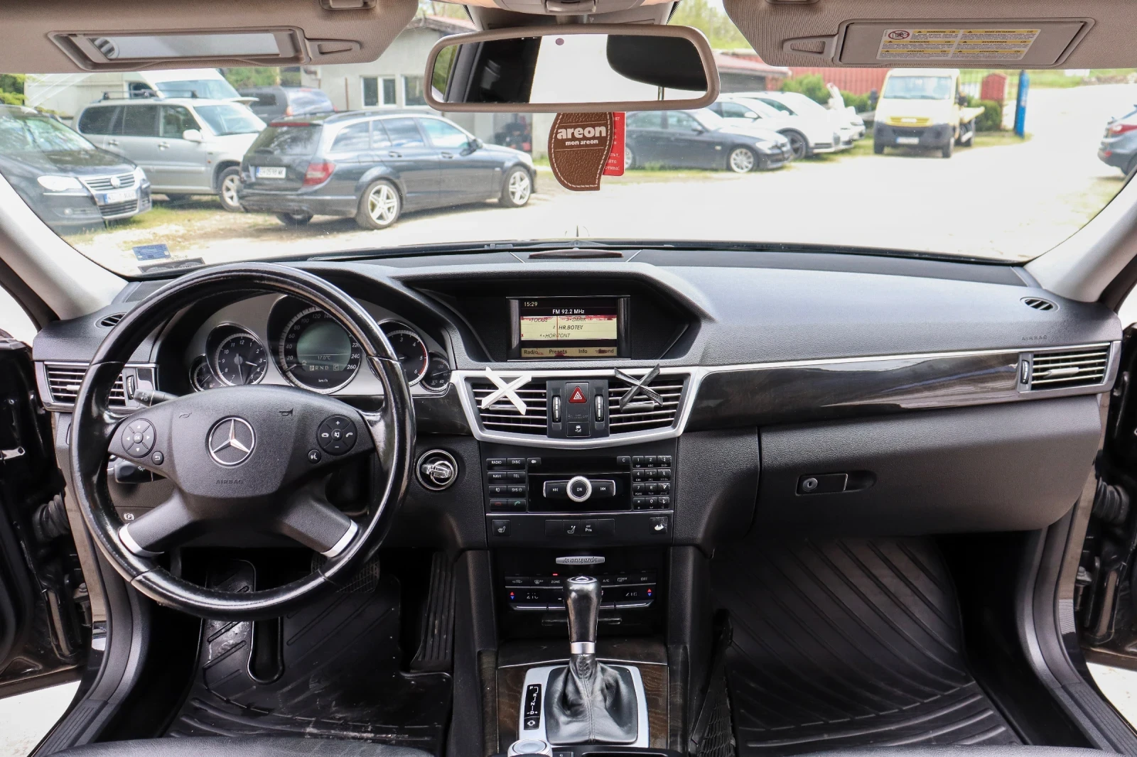 Mercedes-Benz E 250 CDI AVANTGARDE BlueEff, снимка 10 - Автомобили и джипове - 54388309