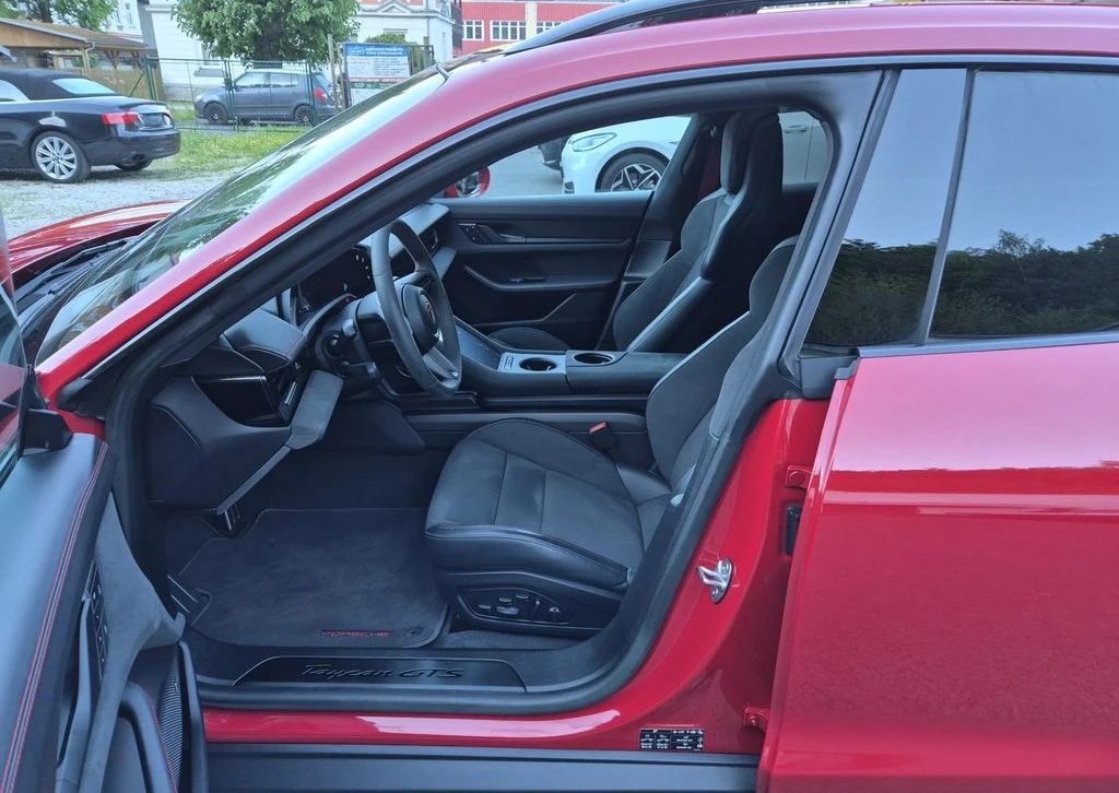 Porsche Taycan GTS Sport Turismo, снимка 5 - Автомобили и джипове - 54735864