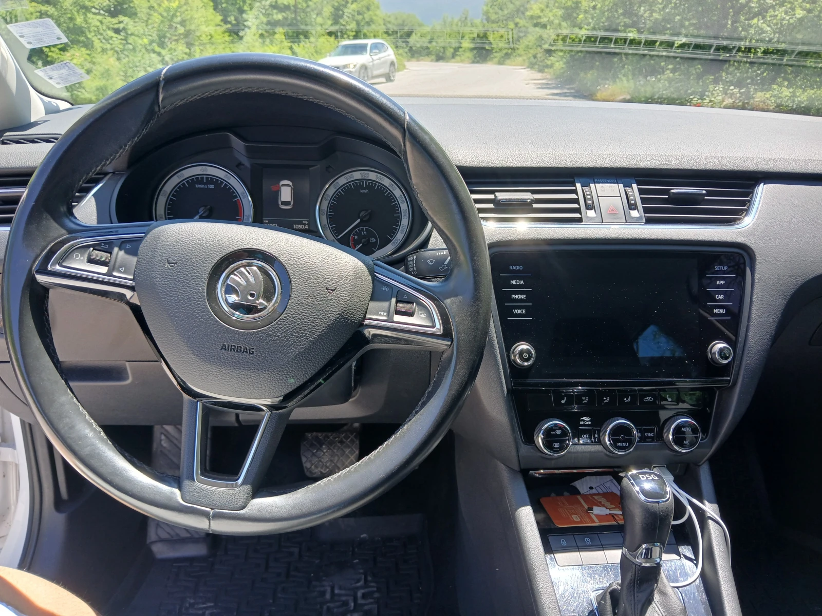 Skoda Octavia Combi CNG, снимка 5 - Автомобили и джипове - 54879256